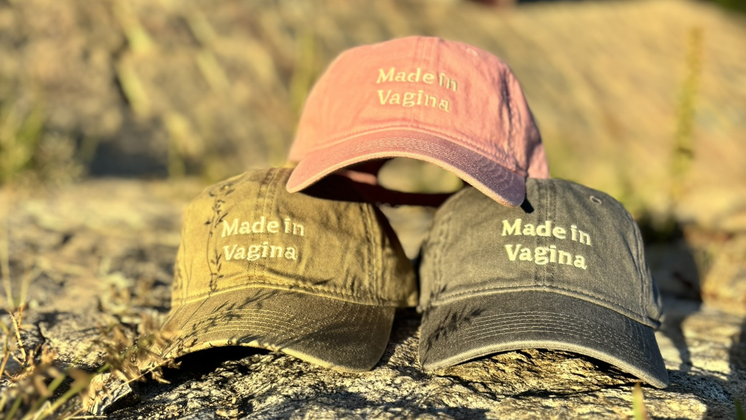 "Made in Vagina": Kappen gegen weibliche Genitalverstümmelung für THE RAIN WORKERS